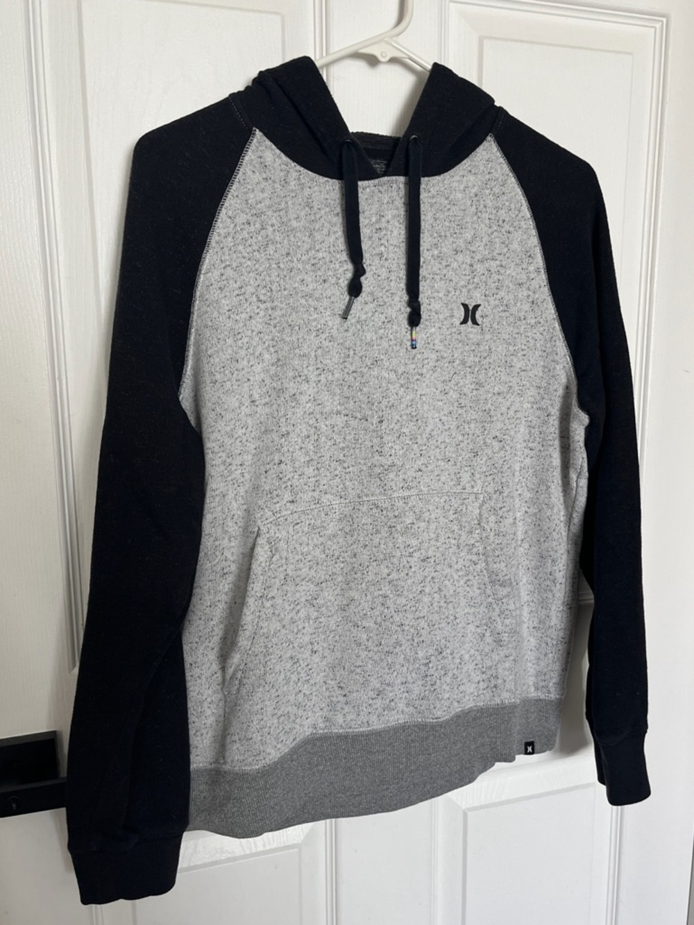 Hurley Men's Small Gray and Black Sweatshirt with Hood